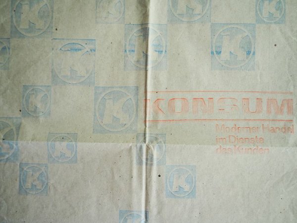 画像2: 東ドイツ　コンズーム　包装紙　デッドストック