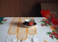 画像3: 東ドイツ　化繊のテーブルクロス　赤い花・黄色 (3)