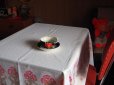 画像2: 東ドイツ　化繊のテーブルクロス　ピンクの花 (2)