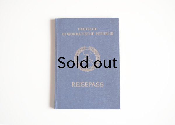 画像1: 東ドイツ　パスポート　　ハードカバー　1987年発行