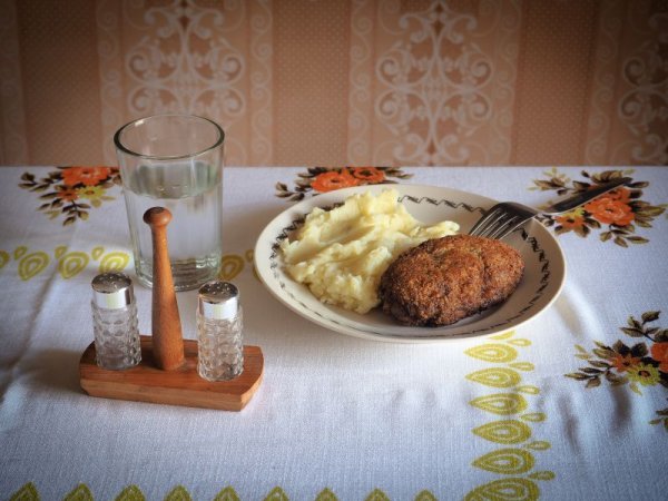 画像4: コメコンデザインシリーズ（22）　「在りし日の食堂で」社会主義食堂レシピ　vol.11