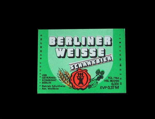 画像1: 東ドイツ　ビールラベル13　飲料コンビナートベルリン　ベルリナーヴァイセ（緑）　 (1)