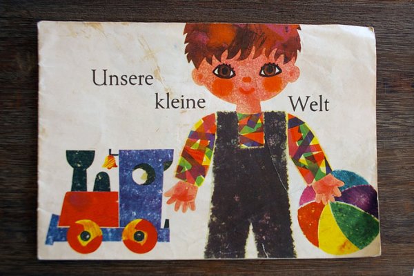 画像1: 東ドイツ　塗り絵イラストブック　私たちの小さな世界 (1)