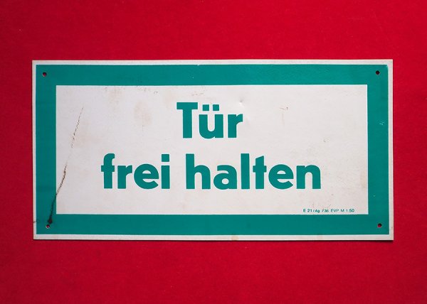 画像1: 東ドイツ　事業所プラカード「ドアは閉めないでください」 (1)
